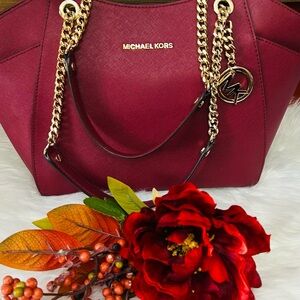 MICHAEL KORS BURGUNDY HANDBAG🌺🌺